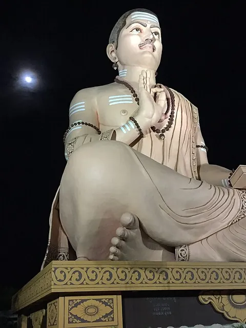 Sri Basavaṇṇa — Sri Basavaṇṇa — a statue near Basavakalyāṇ