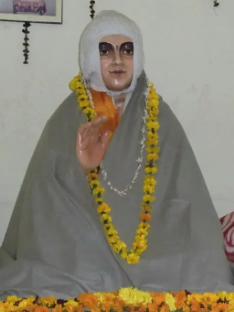 Sri Jīva Gosvāmī — Statue of Sri Jīva Gosvāmī at his tomb in Vṛndāvana